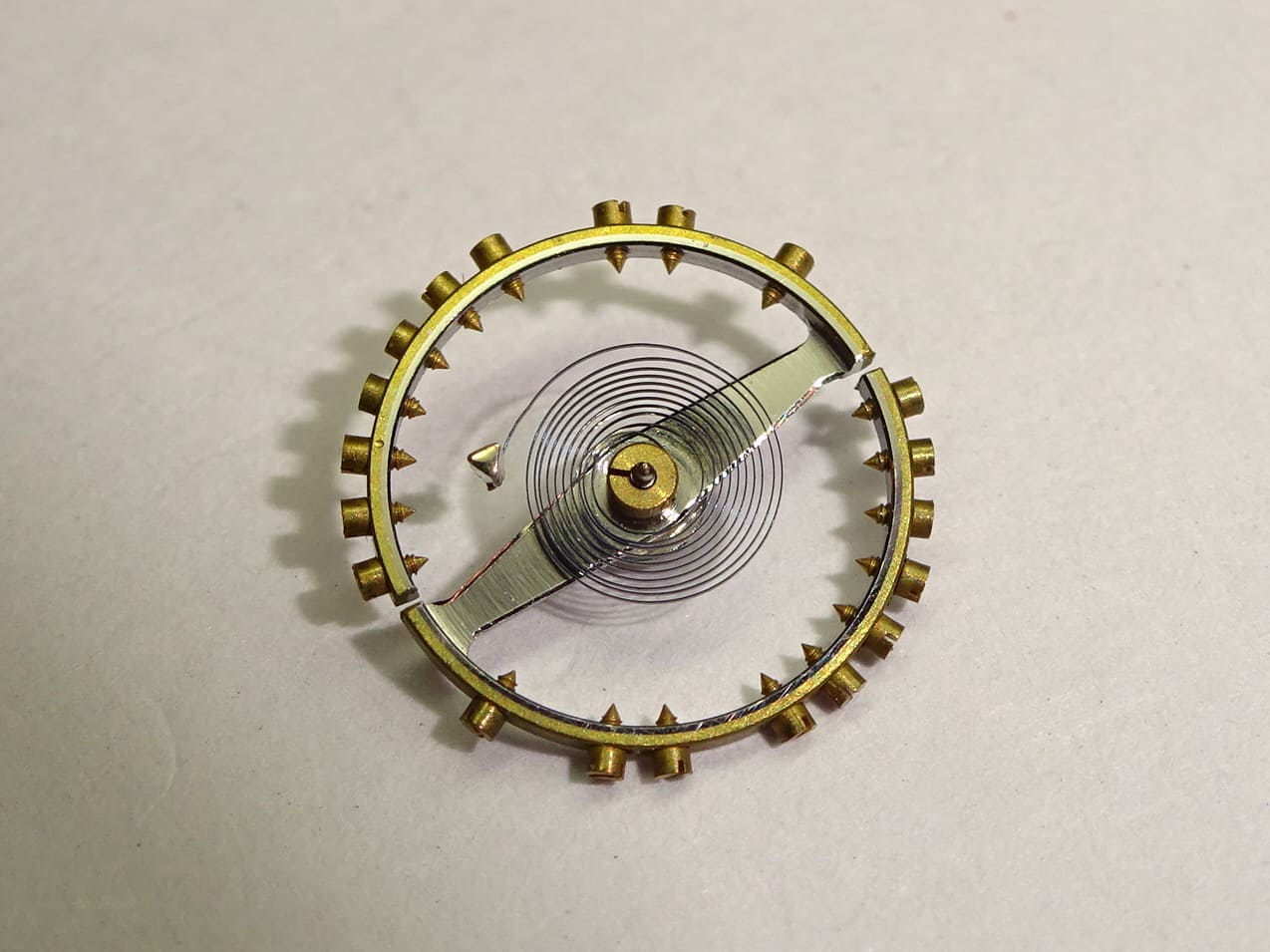 Omega complete balance R17.8 300 301 310 311 / part 721 (the balance staff is broken)