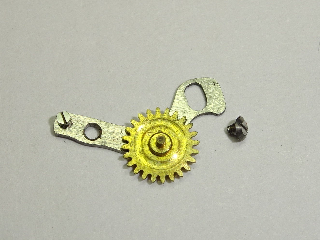 Landeron sliding gear 30 min. cal. 59 + screw / part 8100 (1st generation, 1947)