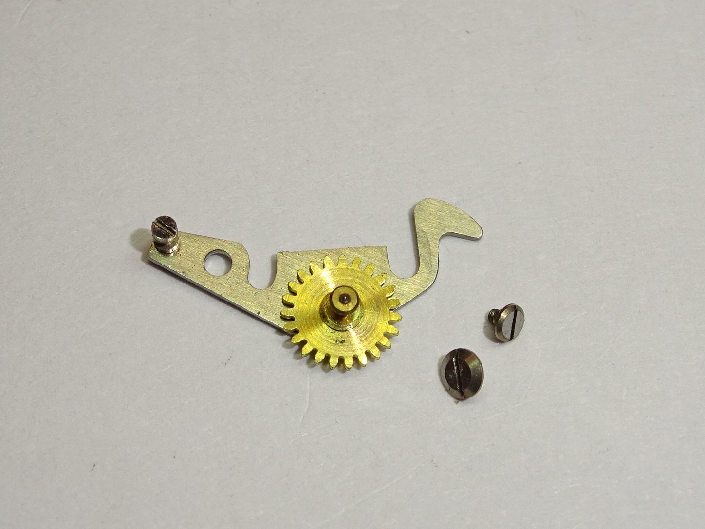 Landeron sliding gear 30 min. cal 48 / part 8100 (2nd generation)  + screws