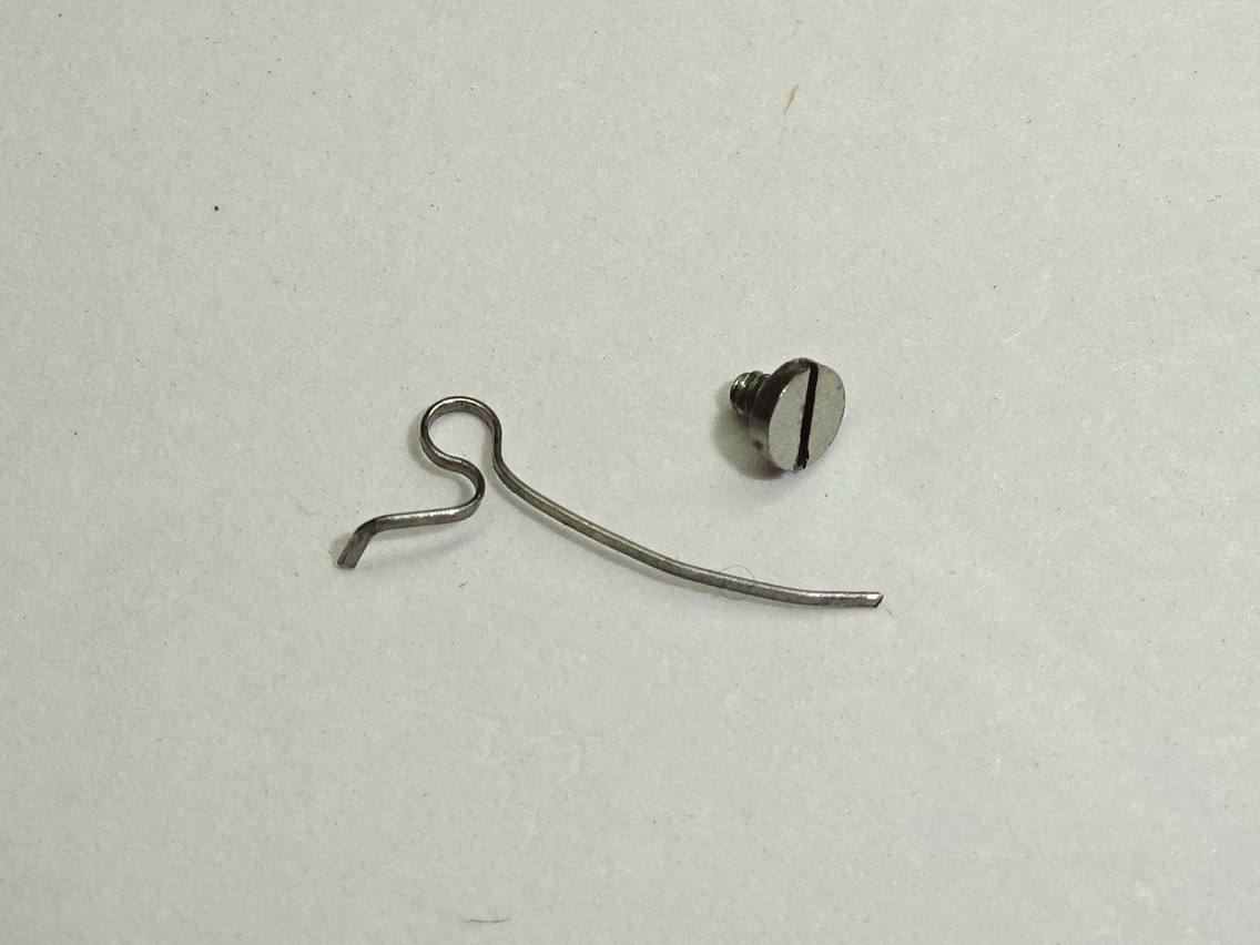 Landeron sliding gear spring 48 54 148 149 154 187 189 248 254 349 / part 8325 + screw (2nd generation)