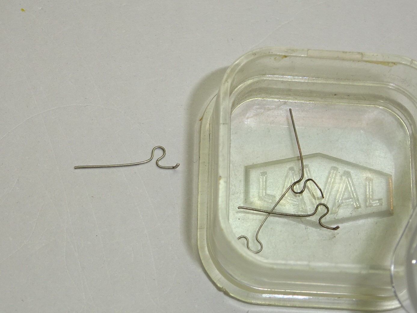 Landeron sliding gear spring 48 54 148 149 154 187 189 248 254 349 / part 8325 (2nd generation) New