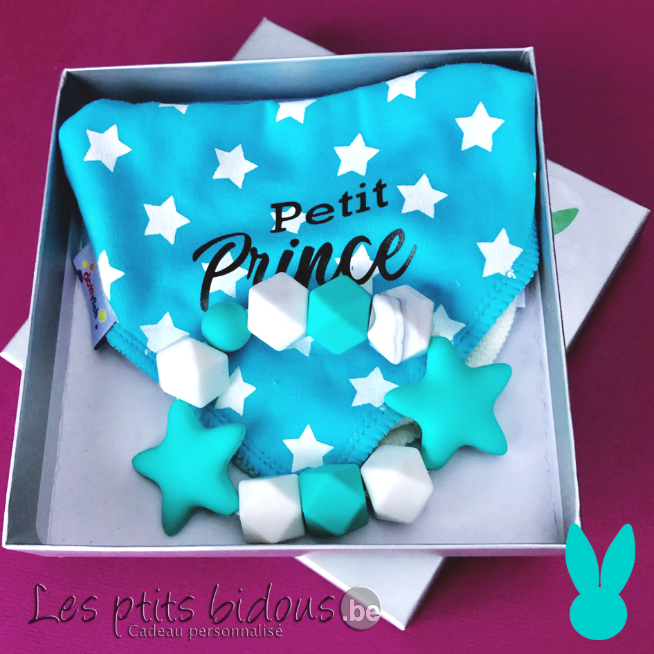 Coffret "petit prince" hochet et bandana turquoise