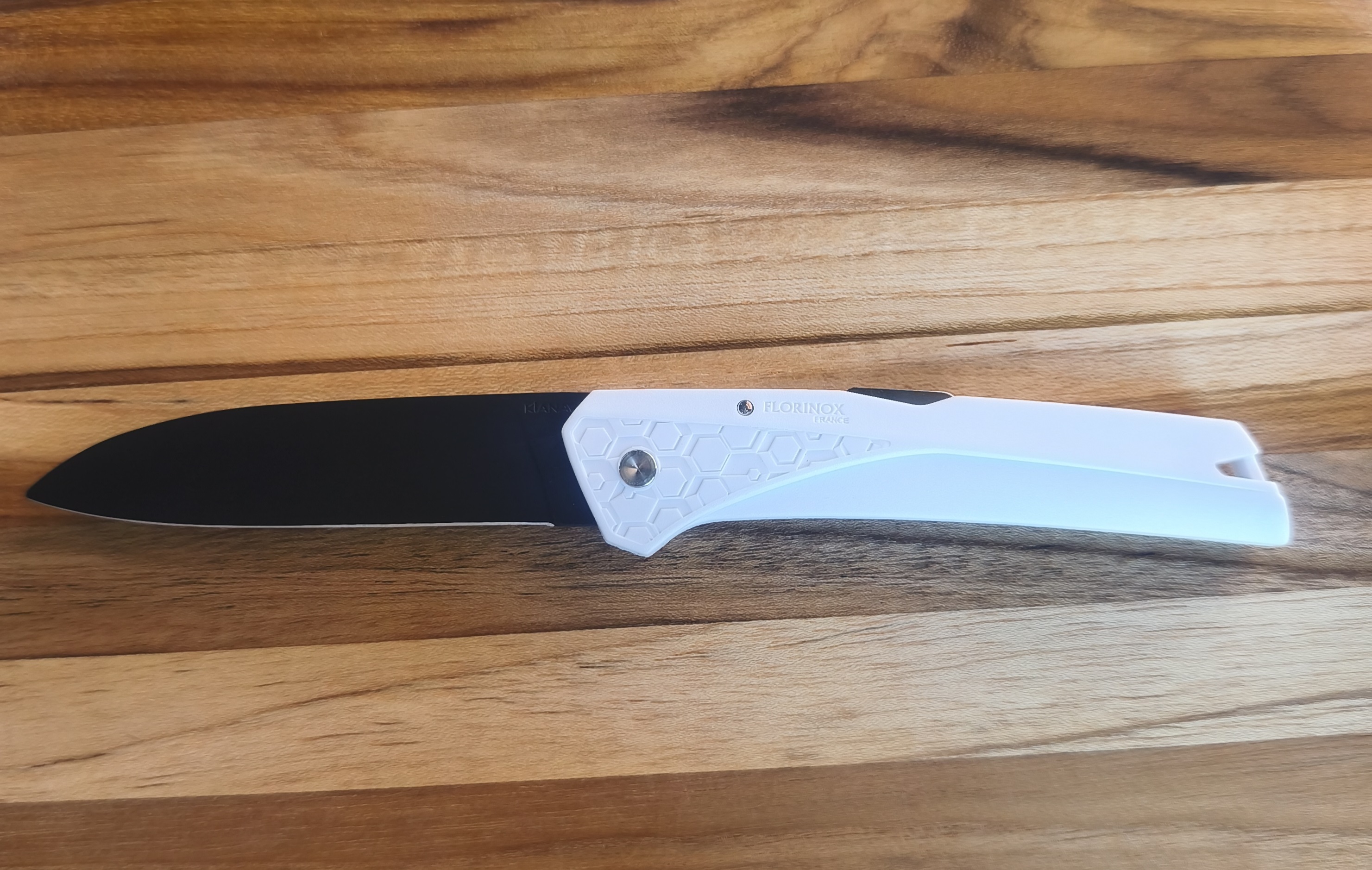 couteau Florinox, FLORINOX KIANA BLANC, lame pleine noire