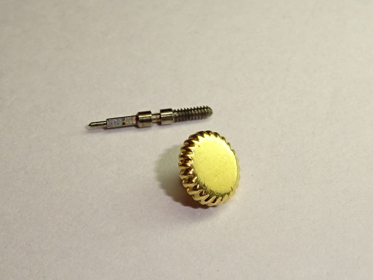 Omega solid gold crown, thread 0.90mm , comes from R17.8