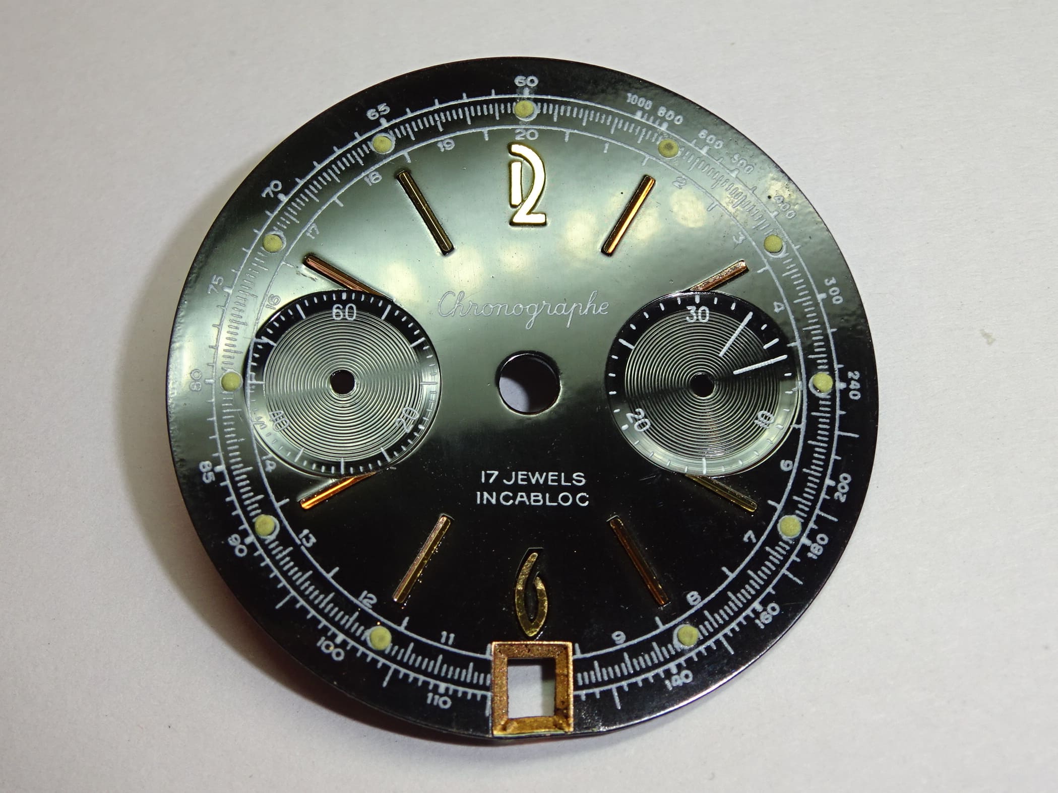 Landeron dial 187 189 (30 minutes) size 30.90 mm, black color / gold color date (New)