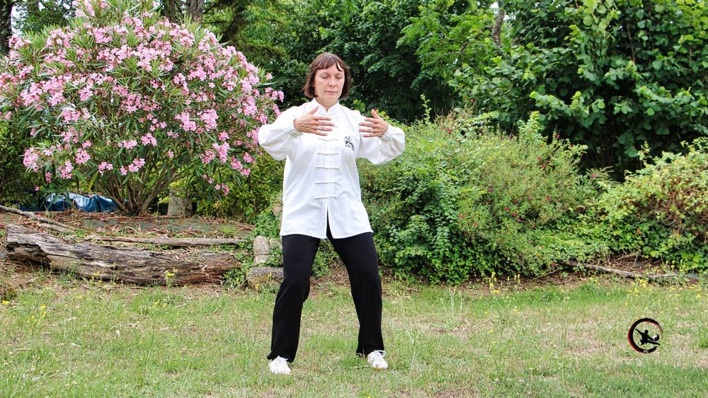 Relâcher le corps et calmer le mental avec en pratiquant le Qi Gong et le Tai Chi