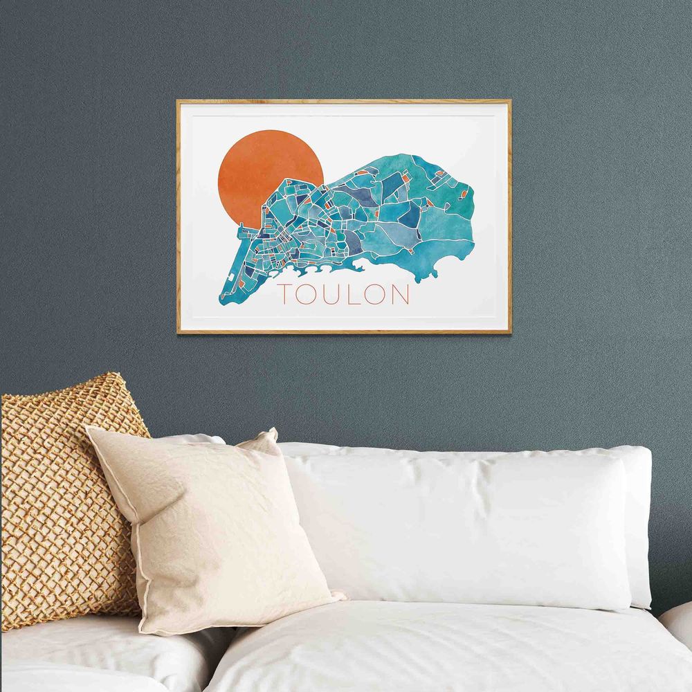 Affiche de Toulon au mur dans un salon cosy