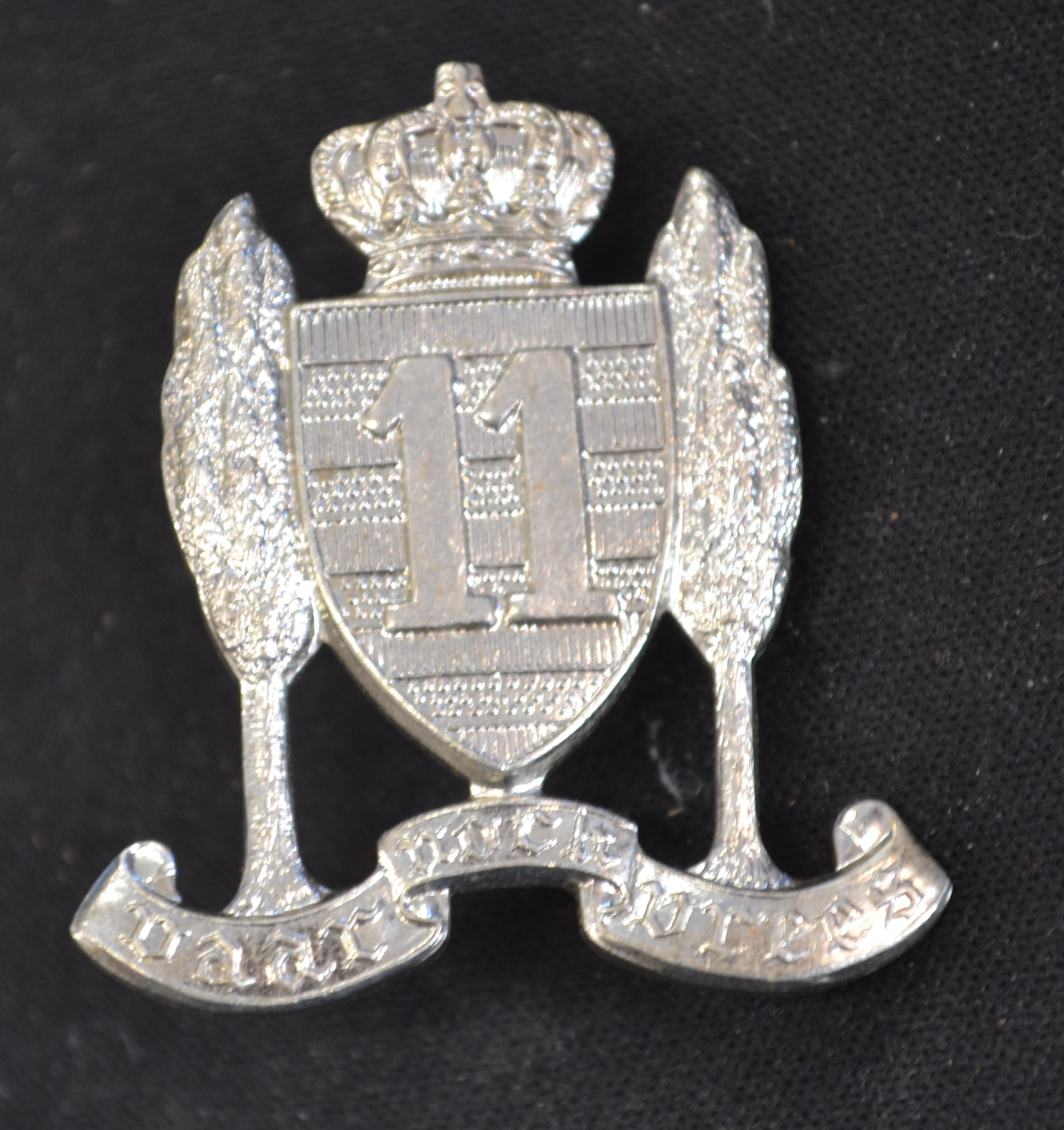 insigne de 11eme de ligne belge (1946) argent 