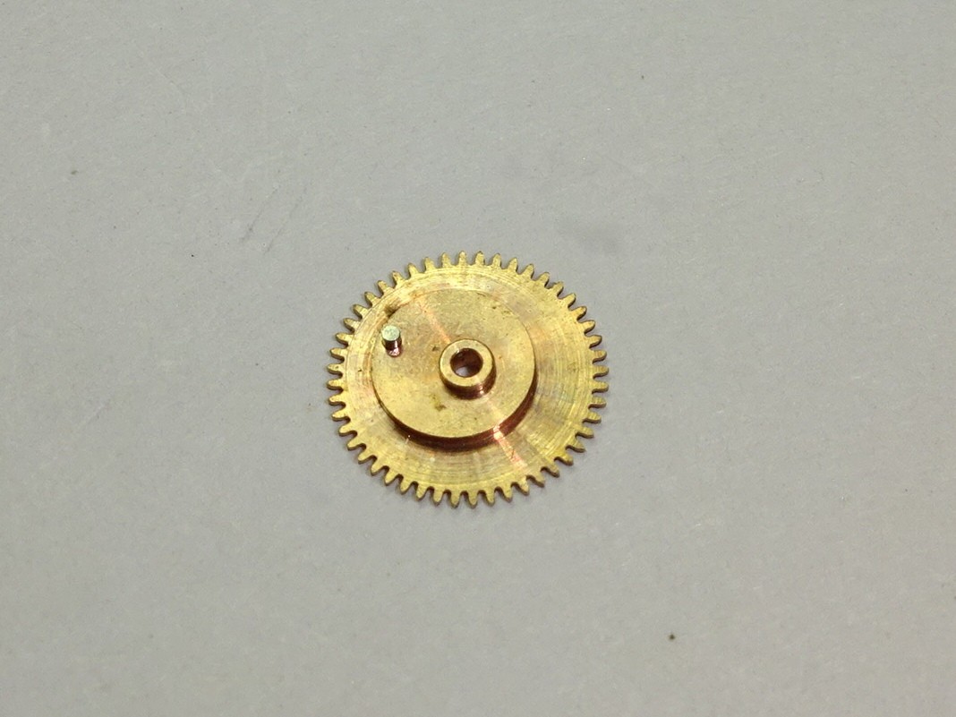 Omega 560 561 562 610 611 date indicator driving wheel / part 1564 pre-owned