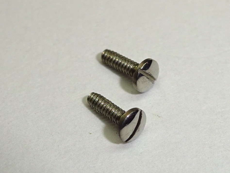 Landeron screw for case cal. 48 51 (set of 2) / part 5101