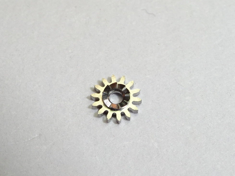 Omega winding pinion 563 564 565 613 750 751 752 / part 1108 (new)